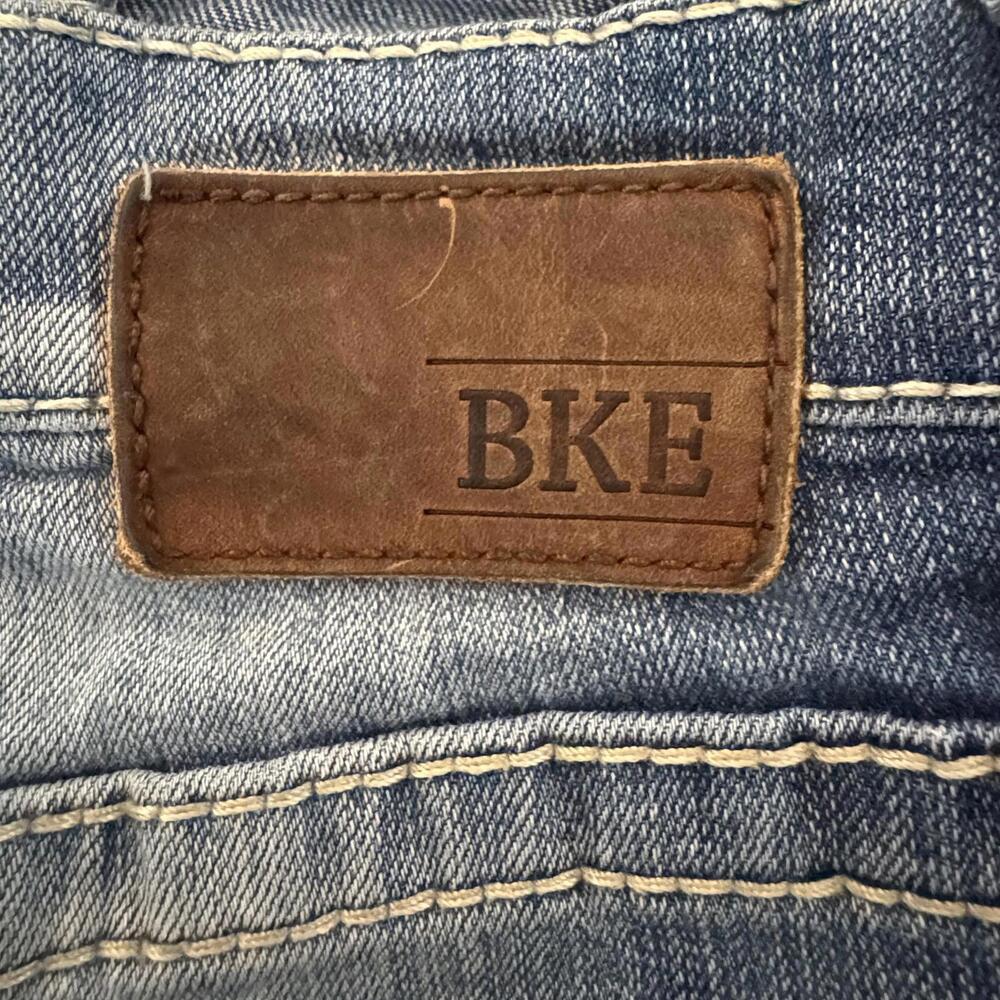 BKE Jake Jeans Mens 34x34/32 Blue Medium Wash Straight Denim Embroidered Pockets - Picture 7 of 9